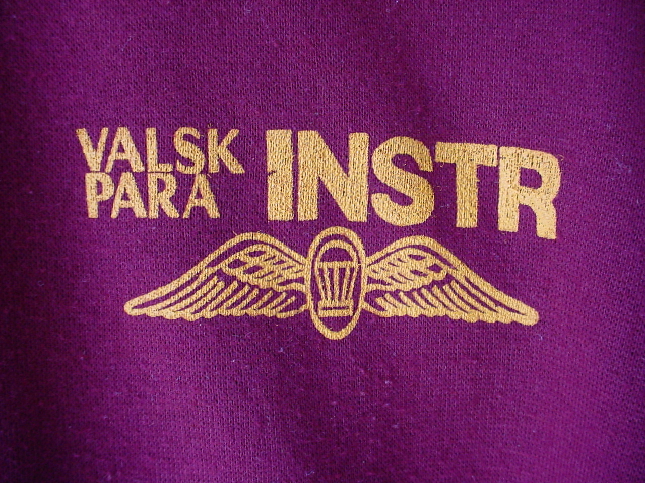 7697 44 Parachute Brigade Parachute Instructor Training Centre sweat shirt - Image 2