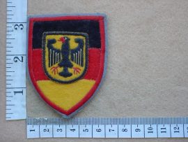 4945 German Army Guard Battalion arm patch (Army Germany)