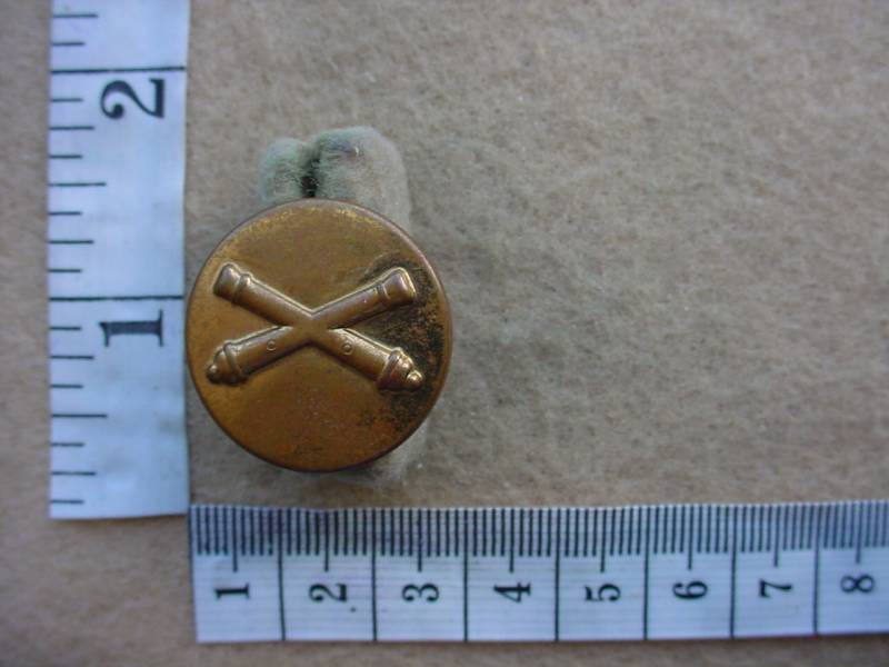 3282 United States Army Artillery enlisted mens collar badge (Army USA)
