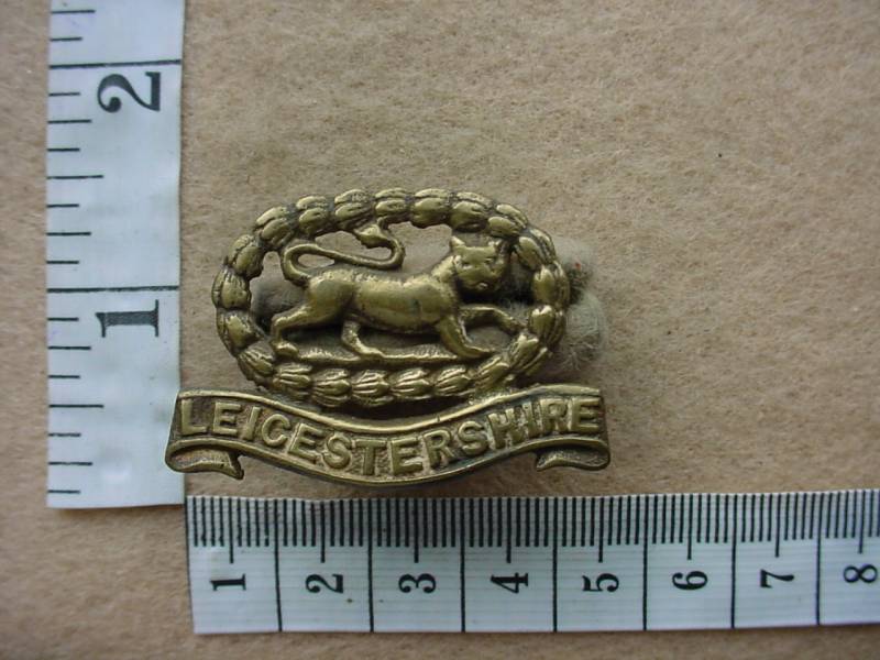 2625 Leicestershire Regiment collar badge (Ref. BACB 174)