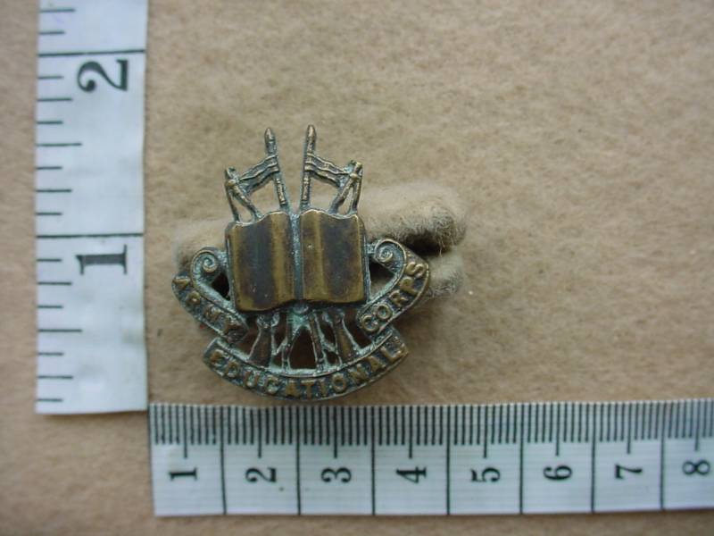 2677 Army Educational Corps Officers collar badge (Ref. BACB 380)
