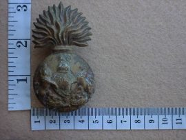 1902 Royal Scots Fusiliers cap badge (Ref. BBA 129)