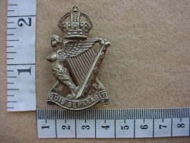 2352 Royal Ulster Rifles cap badge (Ref. BBA 148)
