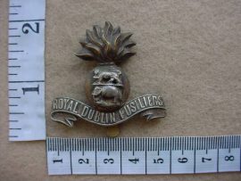 2354 Royal Dublin Fusiliers cap badge (Ref. BBA 149)