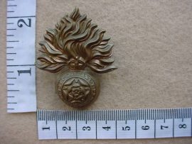 2358 Royal Fusiliers cap badge (Ref. BBA 153)