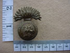 2366 Northumberland Fusiliers cap badge (Ref. BBA 157)