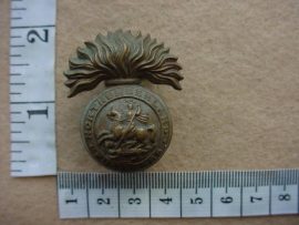 2367 Northumberland Fusiliers cap badge (Ref. BBA 157)