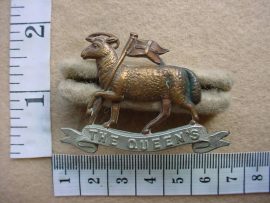2371 Royal West Surrey Regt (The Queens) cap badge (Ref. BBA 158)