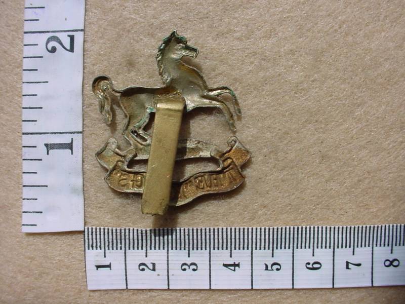 2385 King's Regiment (Liverpool) cap badge (Ref. BBA 166) - Image 2