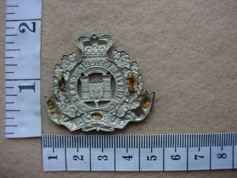 2396 Suffolk Regiment QVC cap badge (Ref. BBA 173 variation) - Image 2