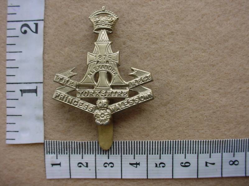 2401 Green Howards (Alexandra Princess of Wales Own Yorkshire Regt) cap badge (Ref. BBA 178)