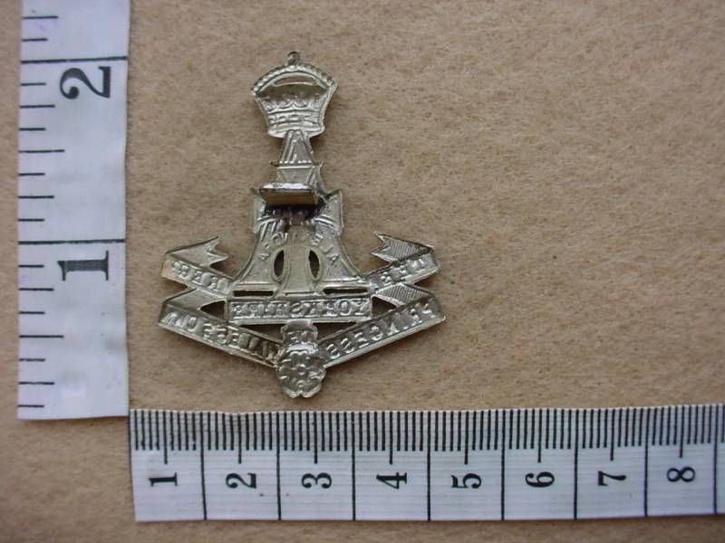 2404 Green Howards (Alexandra Princess of Wales Own Yorkshire Regt) cap badge (Ref. BBA 178) - Image 2