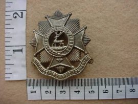 2413 Bedfordshire and Hertfordshire Regiment cap badge (Ref. BBA 187)