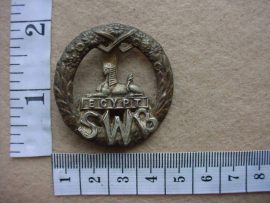2419 South Wales Borderers cap badge (Ref. BBA 191)