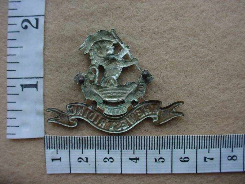 2435 West Riding Regiment (Duke of Wellingtons) cap badge (Ref. BBA 204) - Image 2