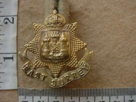 10594 East Surrey Regiment cap badge (Ref. BBA 209)