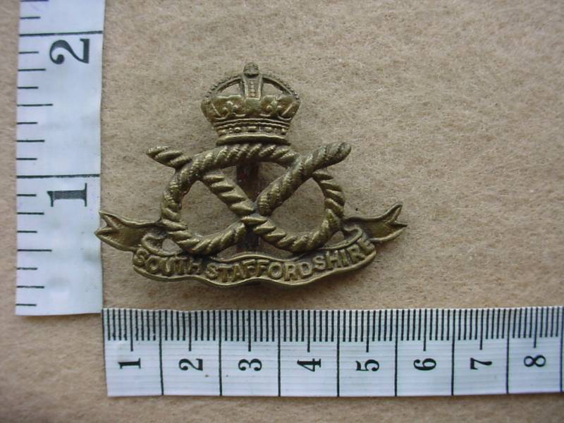 2448 South Staffordshire Regiment cap badge (Ref. BBA 212)