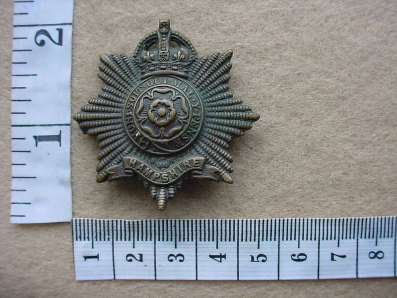 2459 Hampshire Regiment Officers cap badge (Ref. BBA 216)