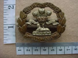 2471 South Lancashire (Prince of Wales Volunteers) Regiment cap badge (Ref. BBA 222)