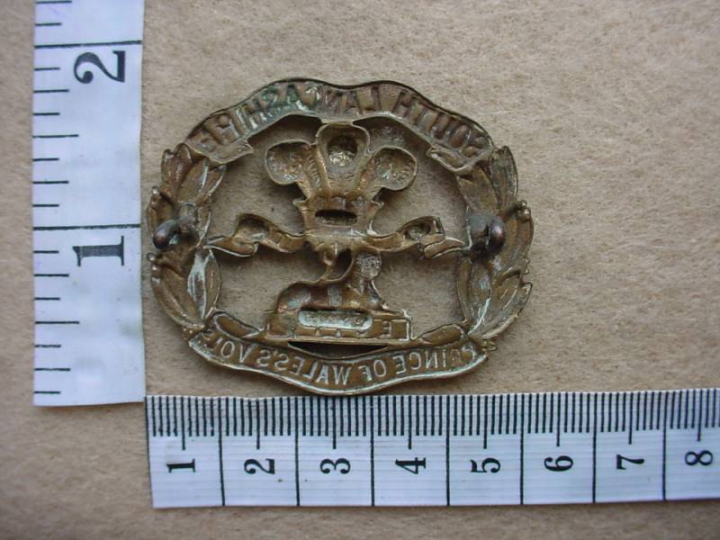 2471 South Lancashire (Prince of Wales Volunteers) Regiment cap badge (Ref. BBA 222) - Image 2
