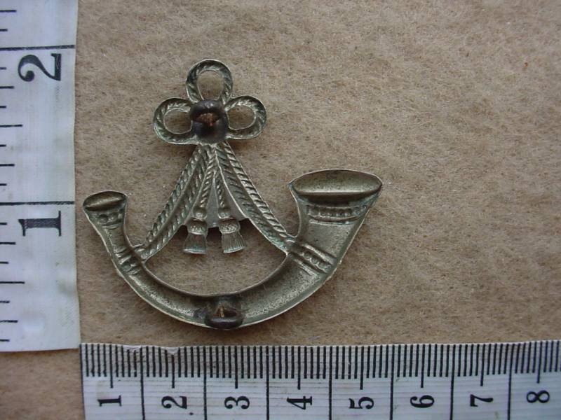 4991 Oxfordshire and Buckinghamshire Light Infantry cap badge (Ref. BBA 227) - Image 2