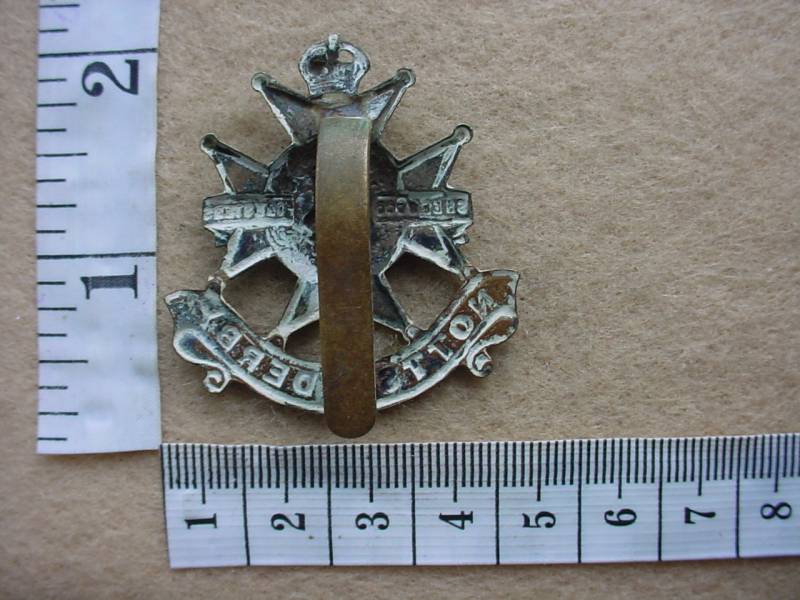 2479 Nottinghamshire and Derbyshire Regiment (Sherwood Foresters) cap badge (Ref. BBA 231) - Image 2