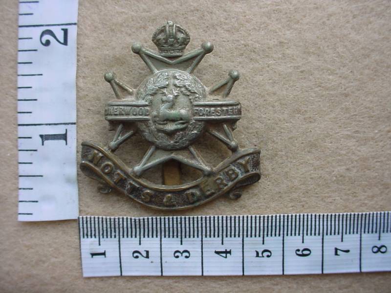 2480 Nottinghamshire and Derbyshire Regiment (Sherwood Foresters) cap badge (Ref. BBA 231)