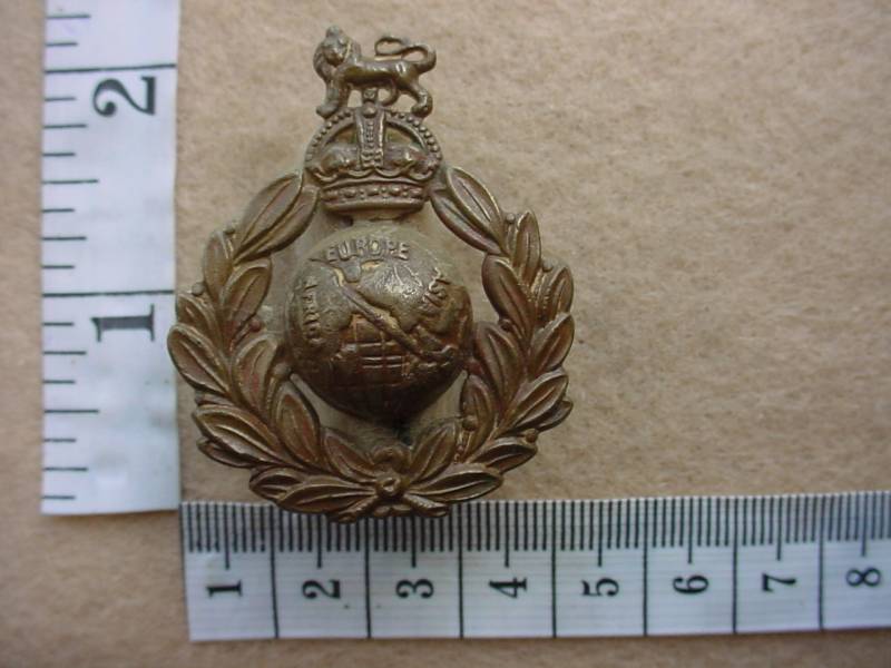 2484 Royal Marines cap badge (Ref. BBA 233)