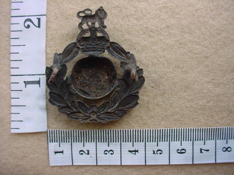 2485 Royal Marines cap badge (Ref. BBA 233) - Image 2