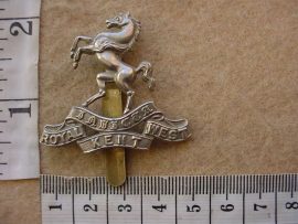 10608 Royal West Kent Regiment cap badge (Ref. BBA 235)
