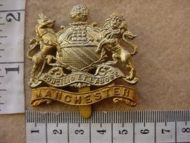 10615 Manchester Regiment cap badge (BBA 244)
