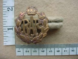 8182 RAF cap badge (Ref. BBA 254)