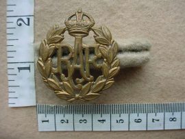 8186 RAF cap badge (Ref. BBA 254)