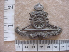 8149 Royal Artillery cap badge (BBA257)