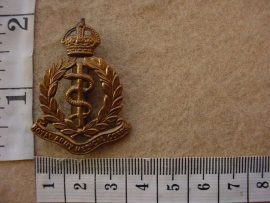 10627 Royal Army Medical Corps cap badge (Ref. BBA 267)
