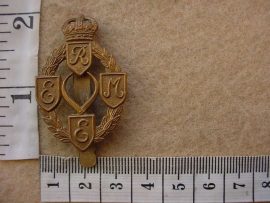 10632 Royal Electrical and Mechanical Engineers cap badge (BBA278)