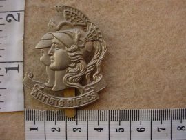 10647 28th London Regiment cap badge (Artists Rifles) (Ref. BBA 343)