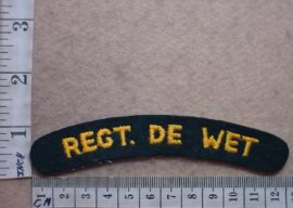 324 Regiment De Wet shoulder title (C1085)
