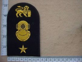 10856 South African Navy Diver Part 3 qualification badge, Winter Dress (C271)