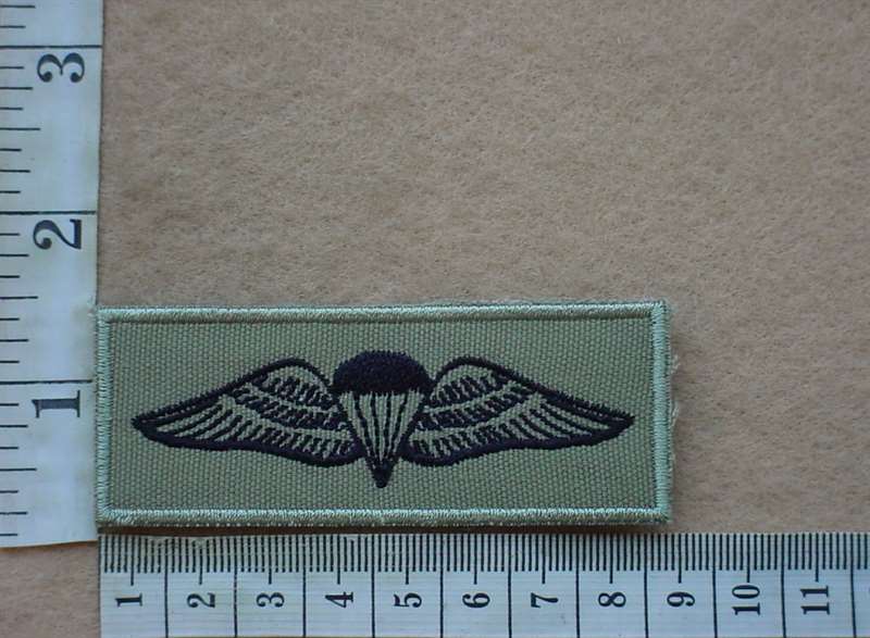 8376 South Afrcian Army Parachute wings, Soldier 2000 camo (C340)