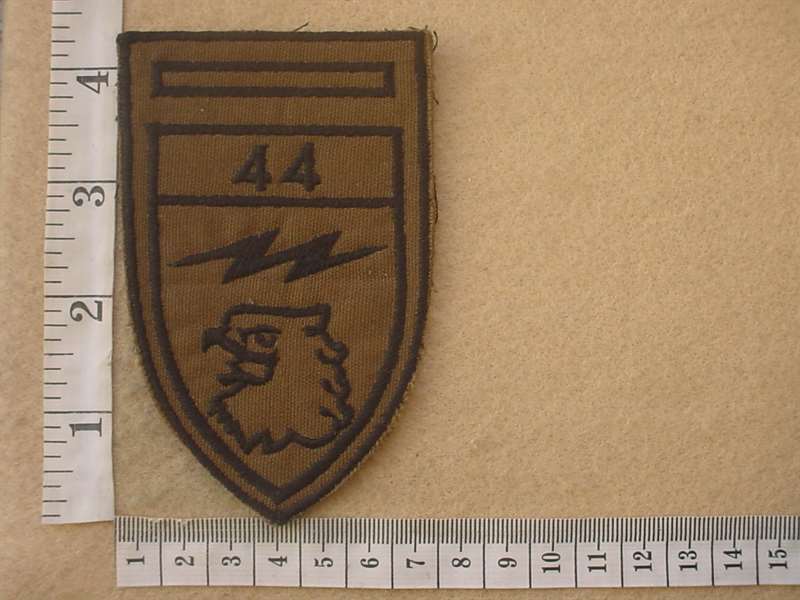 3798 South African 44 Parachute Brigade 44 Signals Unit arm flash (C373)