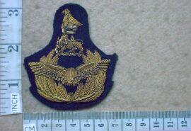 7897 Rhodesian Air Force Air Marshall cap badge (C418)