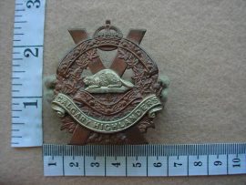 2739 Calgary Highlanders cap badge (CA SRB440)
