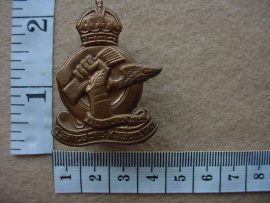 533 South African Q Service Corps cap badge (CO1050)