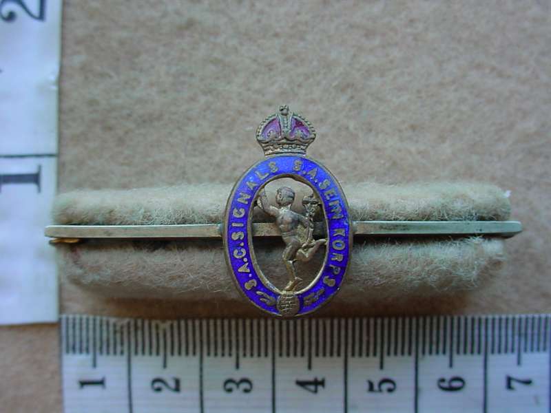 8460 South African Corps of Signals sweetheart badge (CO1241)