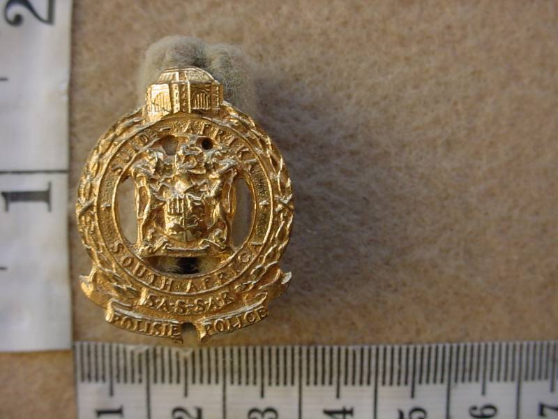 6966 SA Railways Police collar badge Officers gilt (Ref. CO1979)
