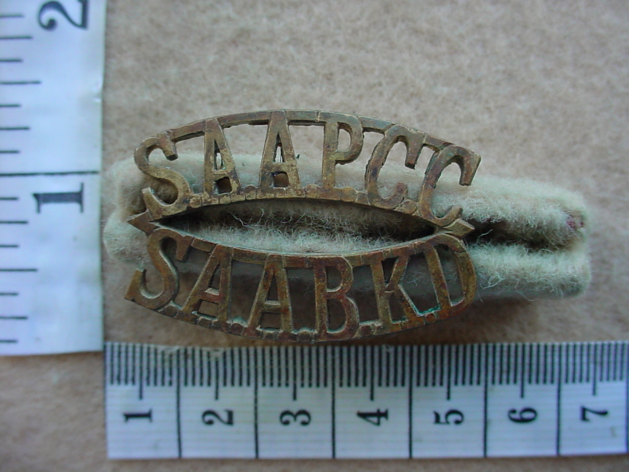 9046 South African Administration, Pay and Clerical Corps shoulder title (CO2932)