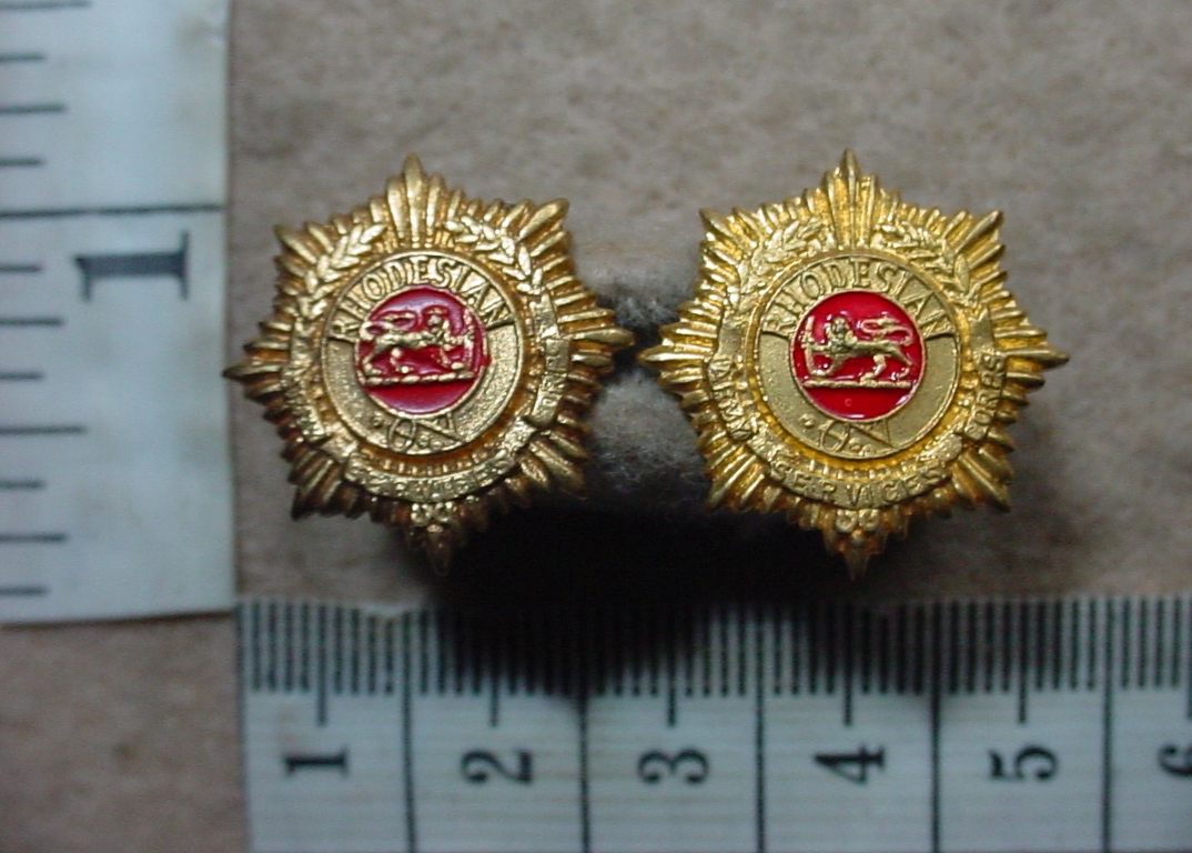1497 Rhodesian Army Services Corps collar badges, Officers gilt (CO3133-CO3134)