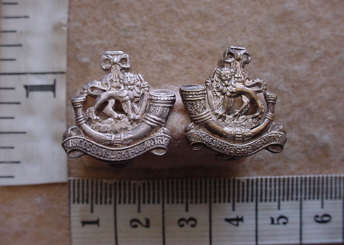 7215 Rhodesian Light Infantry collar badges, Officers mess dress (CO3181-CO3182)