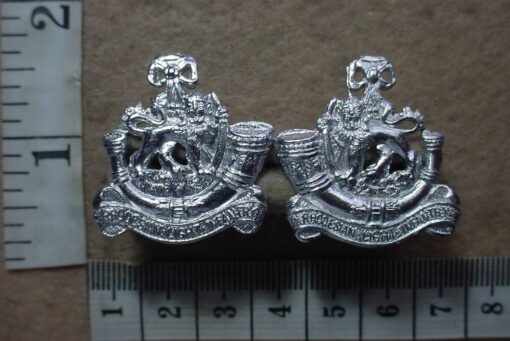 8320 Rhodesian Light Infantry collar badges (CO3184-CO3185)
